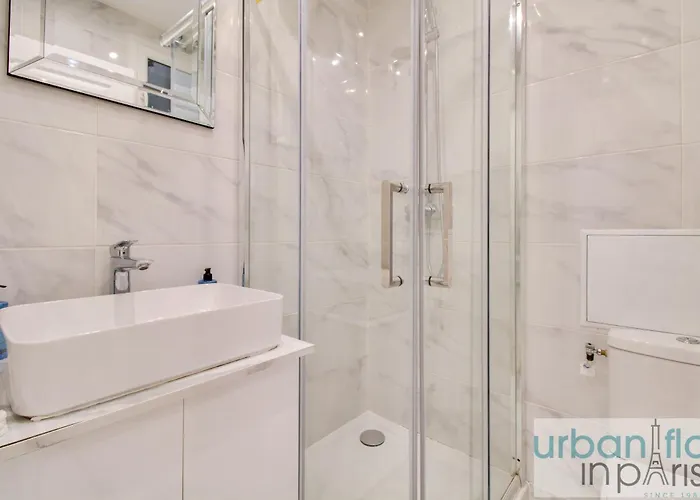 24 - Luxury In Montorgueil