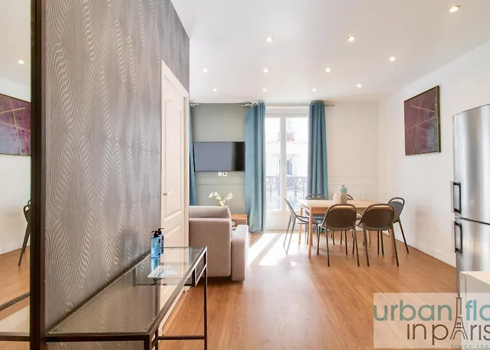 24 - Luxury In Montorgueil